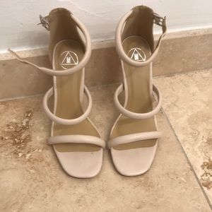 Missguided 4 in heels